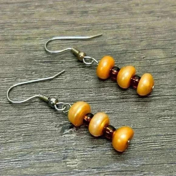 Vintage Silver Tone Peachy Orange and Red Beads Dangle Earrings - Picture 1 of 2